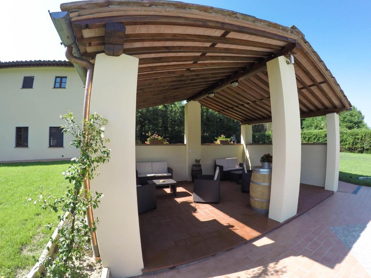 Casale La Fata -Tipico Toscano Immerso Nelle Colline Tra Lucca E Versilia, 6 Appartamenti Indipendenti Camaiore Ngoại thất bức ảnh