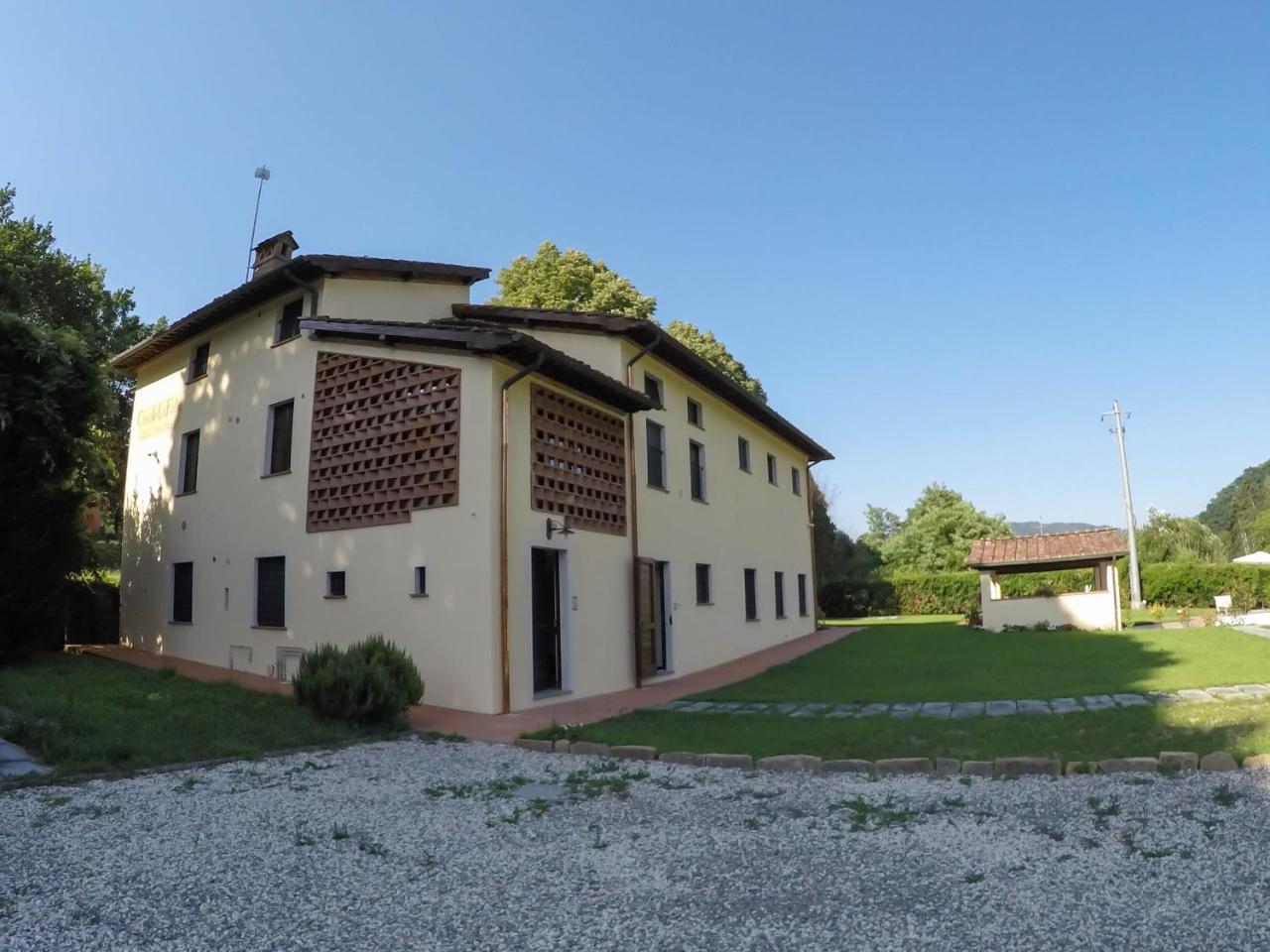 Casale La Fata -Tipico Toscano Immerso Nelle Colline Tra Lucca E Versilia, 6 Appartamenti Indipendenti Camaiore Ngoại thất bức ảnh