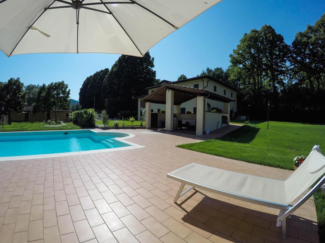 Casale La Fata -Tipico Toscano Immerso Nelle Colline Tra Lucca E Versilia, 6 Appartamenti Indipendenti Camaiore Ngoại thất bức ảnh